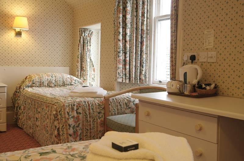 Фото Caledonian Hotel