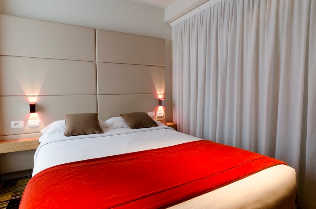 Фото Golden Tulip Opéra De Noailles