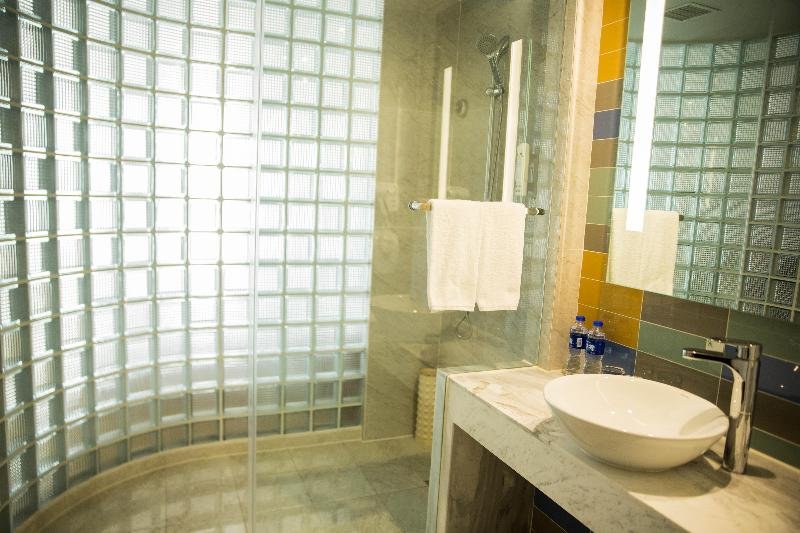 Фото Holiday Inn Express Zhangjiakou Park View