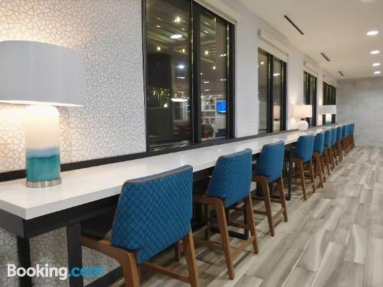 Фото Home2 Suites by Hilton Pensacola i 10 Pine Forest Road