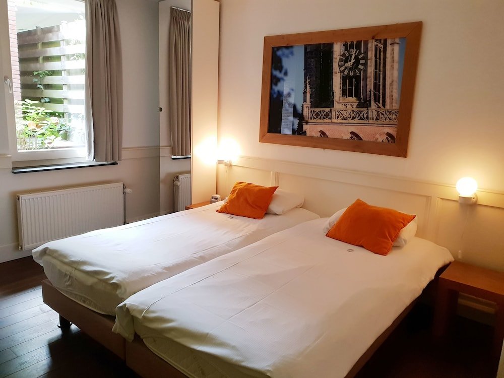 Фото Long John’s Hotel