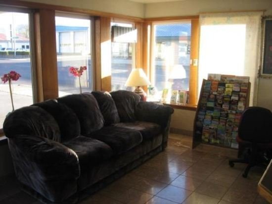 Фото Red Carpet Inn Medford