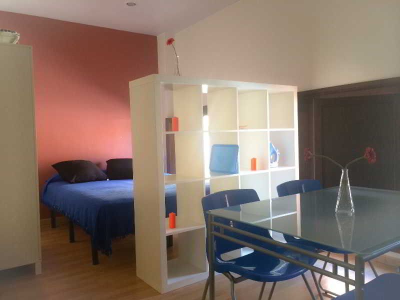 Фото Barcelona City Apartment