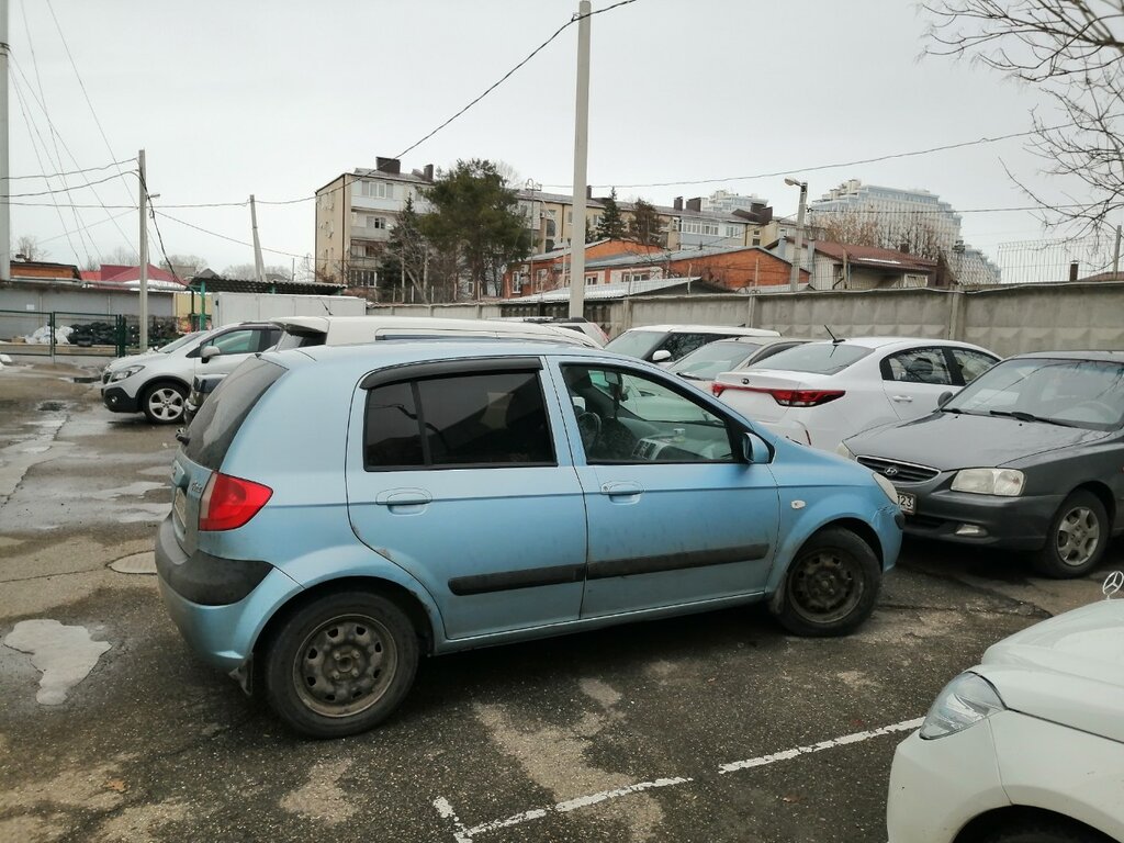 موقف السيارات Автомобильная парковка ГБУЗ ، كراسنودار، صورة