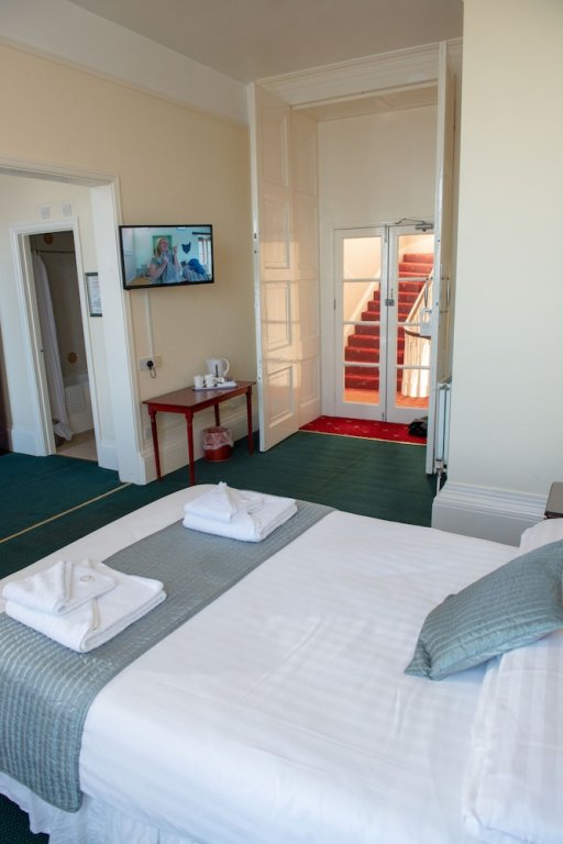 Фото Royal Lion Hotel