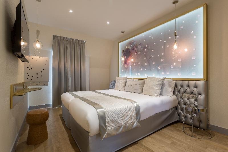 Фото Hotel Les Bulles de Paris 