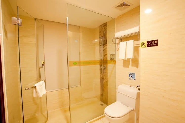 Фото Vienna Hotel Huizhou Zhongxin