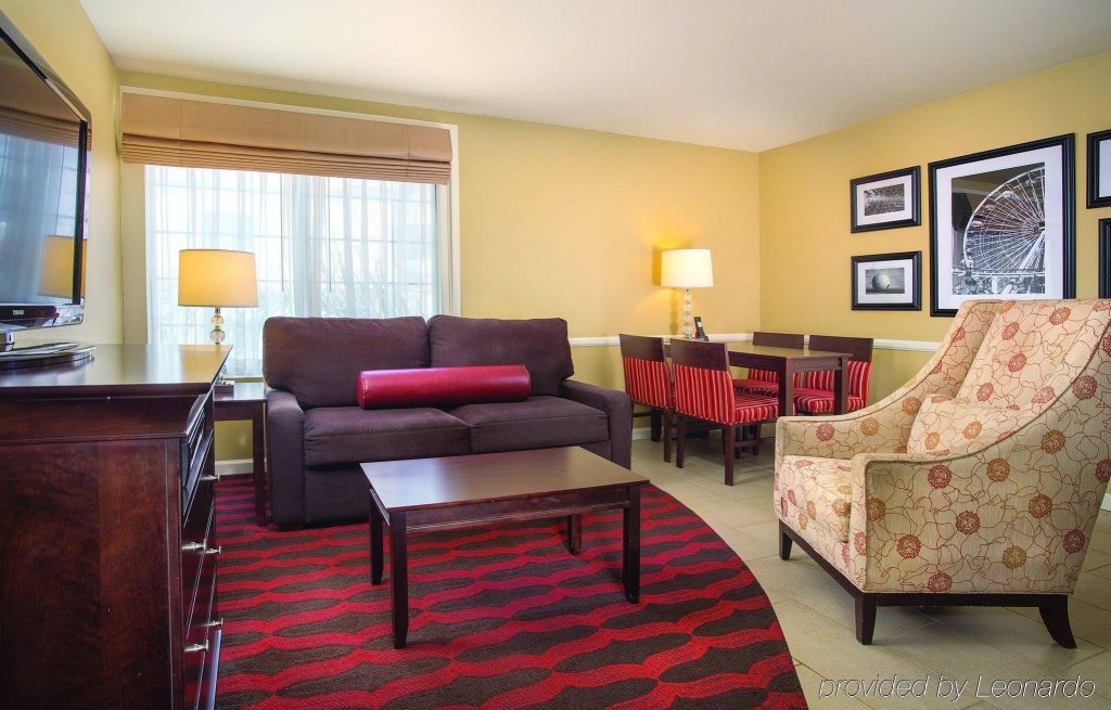 Фото Peacock Suites