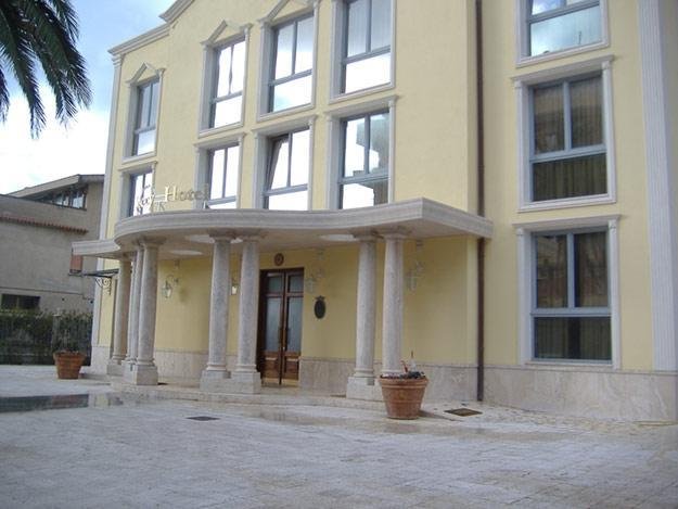 Фото Hotel Seccy