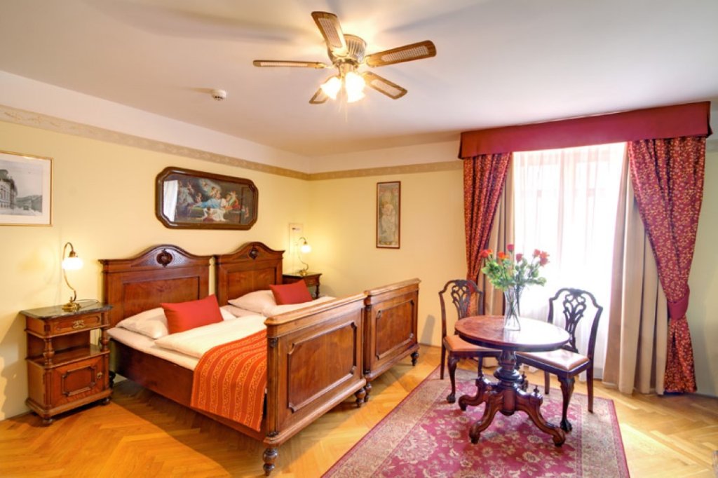 Фото Hotel Mucha