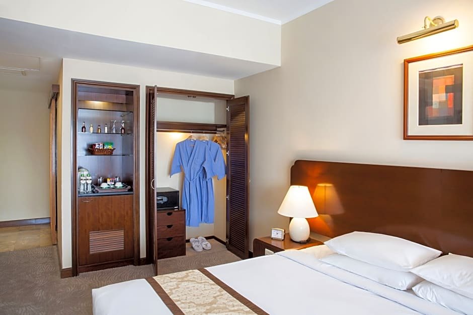 Фото Norfolk Hotel Saigon