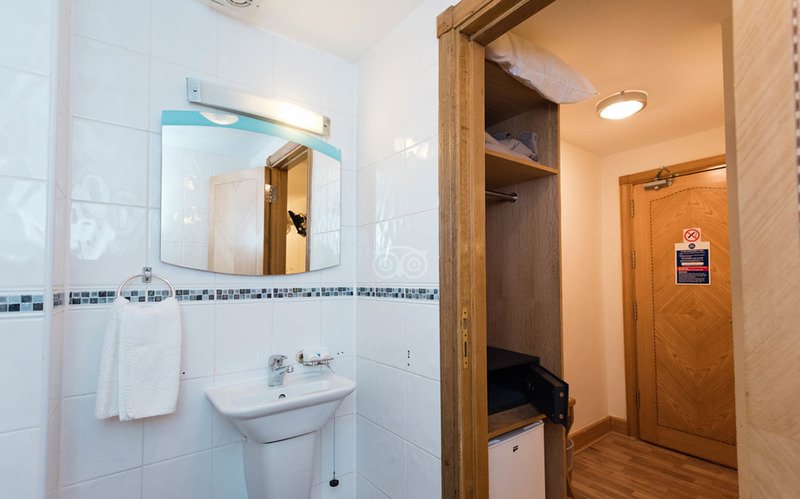 Фото Oxford Hotel Earl's Court