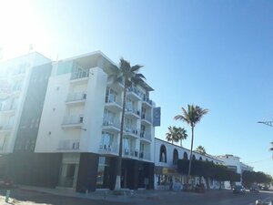 Гостиница Seven Crown La Paz Malecon