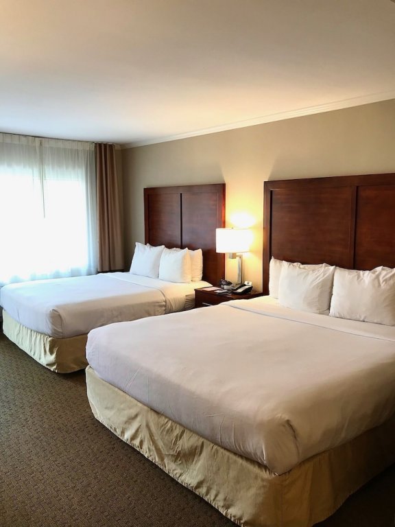 Фото Comfort Inn Santa Monica - West Los Angeles