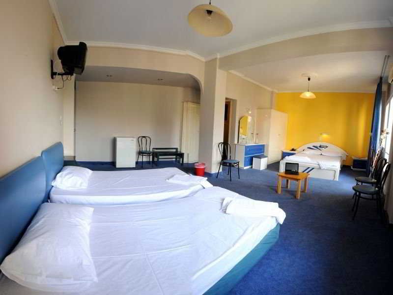 Фото Athens Hawks Hostel