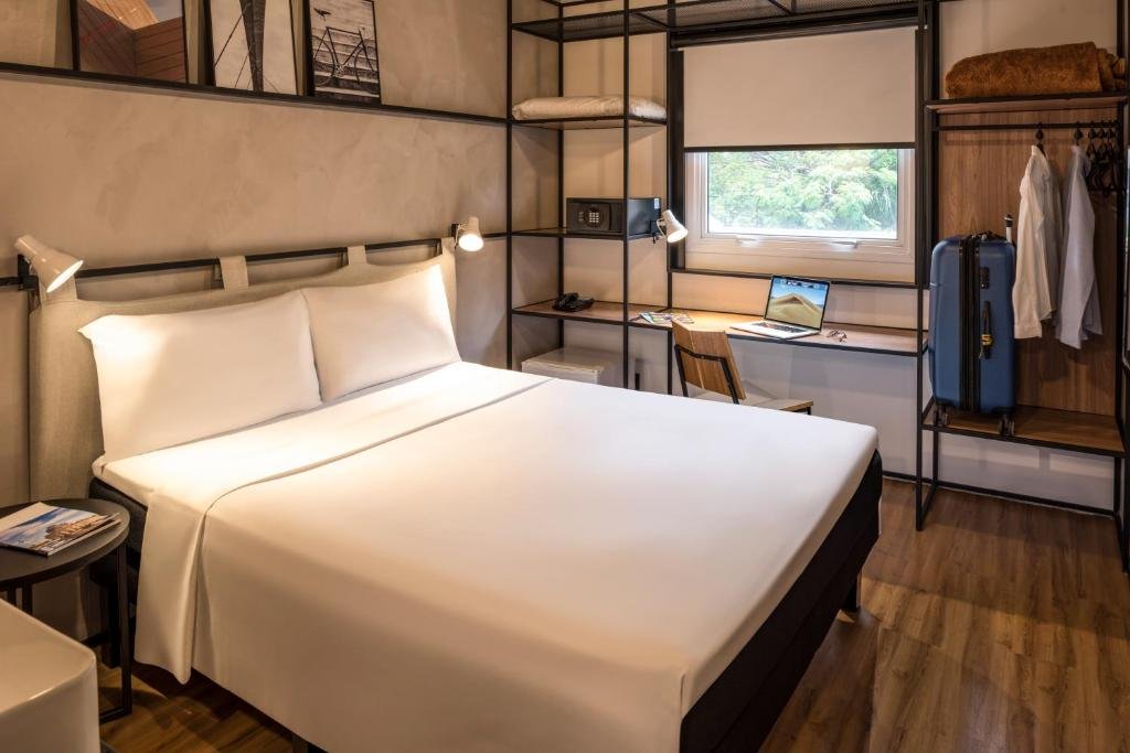 Фото Ibis London Sutton Point