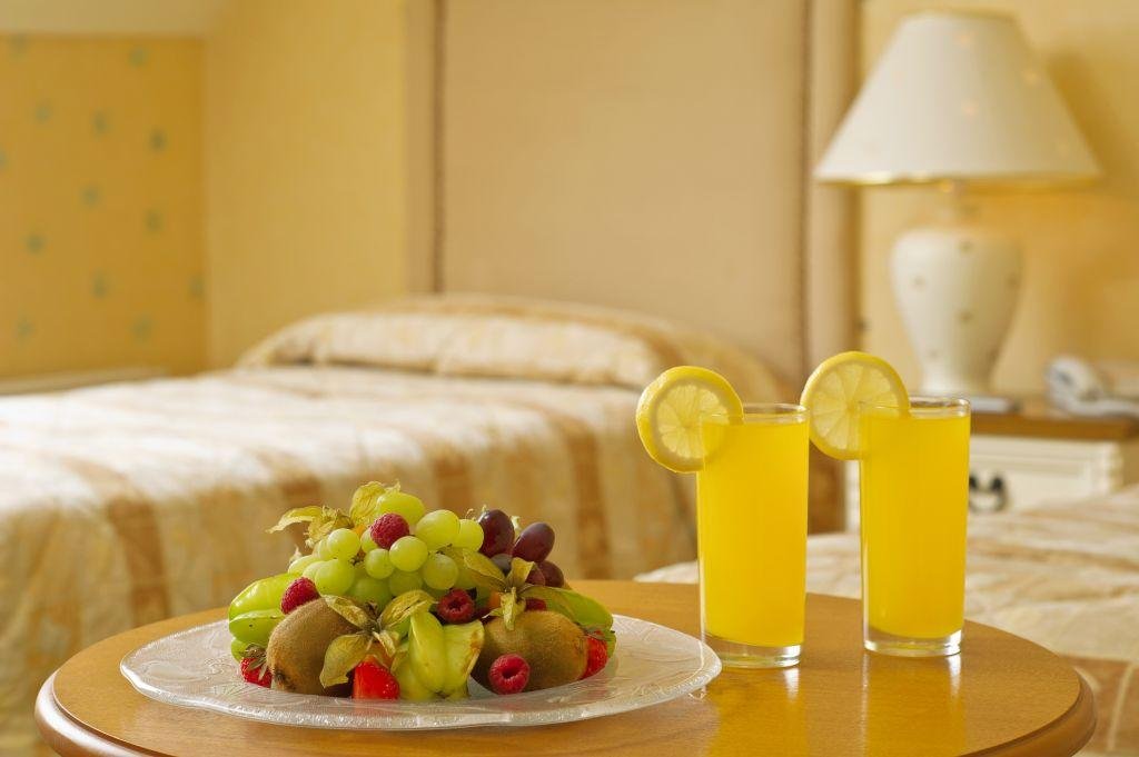 Фото Hylands Burren Hotel