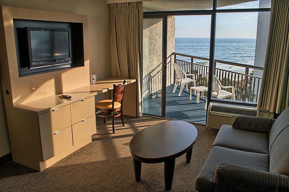 Фото Captain's Quarters Resort