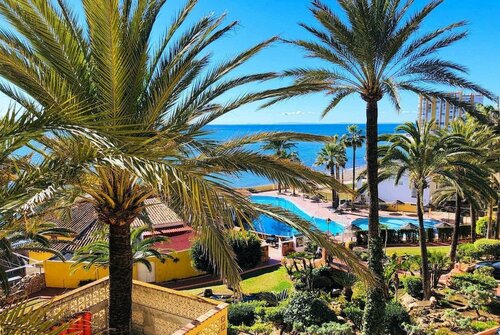 Апартаменты Dona Lola Carolina - Spacious 3 Bedroom Apartment with Sea Views And Only Few Metters To the Calahonda Beach
