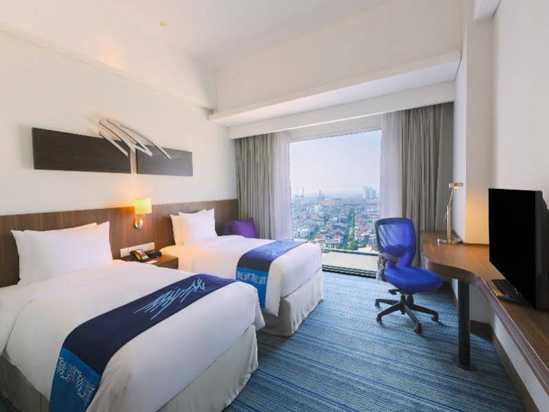 Фото Holiday Inn Express Jakarta Wahid Hasyim, an Ihg Hotel