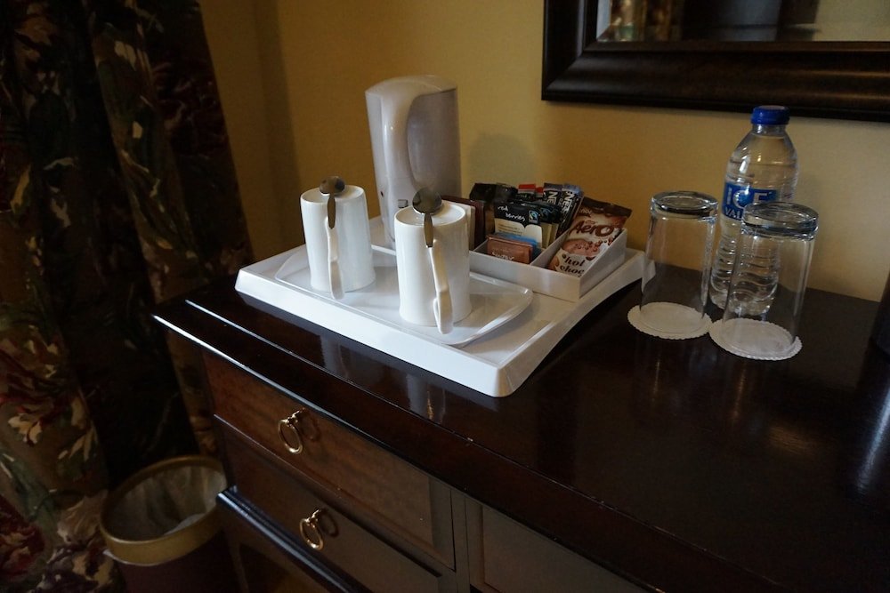 Фото Moresby Hall