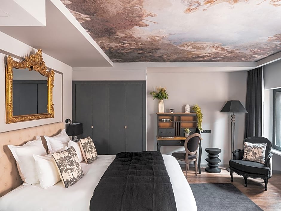 Фото Maisons du Monde Hôtel & Suites La Rochelle