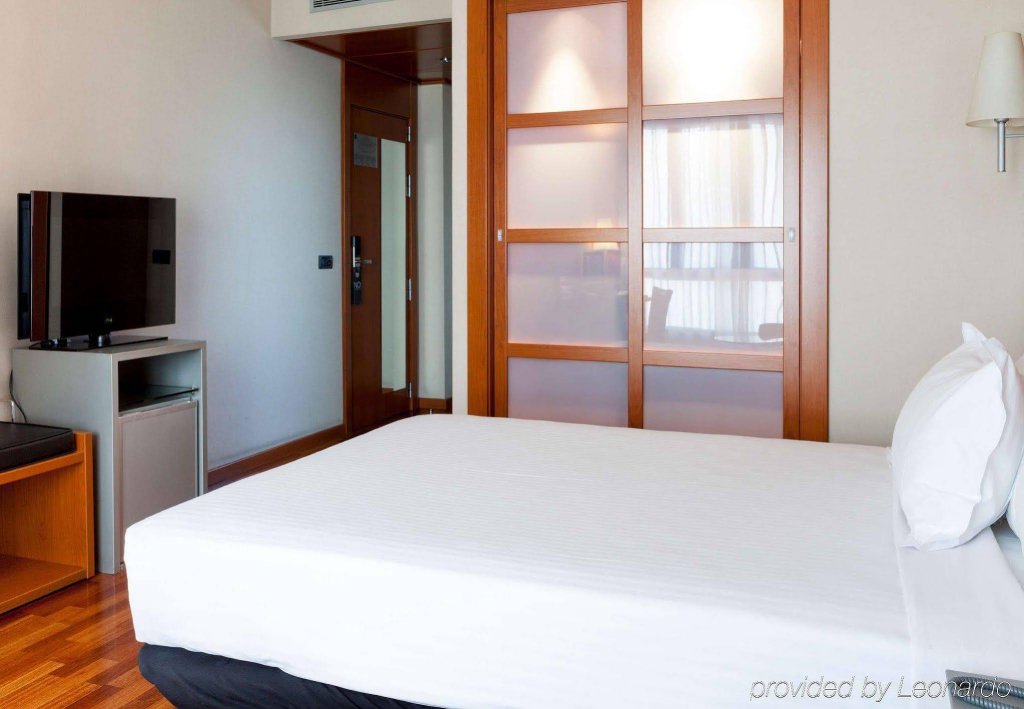 Фото Ac Hotel León San Antonio by Marriott