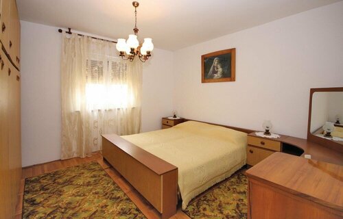 Гостиница Amazing Home in Pula With Wifi and 2 Bedrooms в Пуле