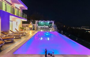 Stunning Home in Kucine With Wifi and 4 Bedrooms