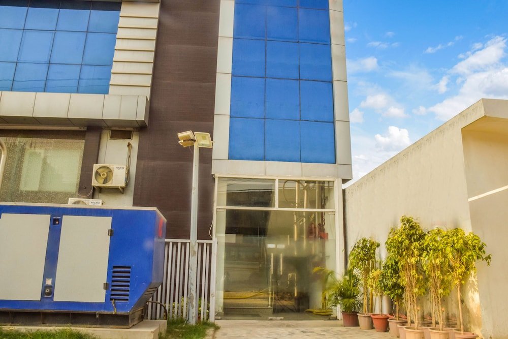 Фото Treebo Trip Metro Inn