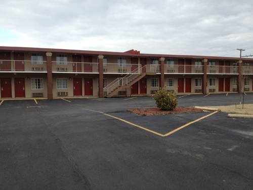 Фото Deluxe Inn & Suites By OYO Miami OK