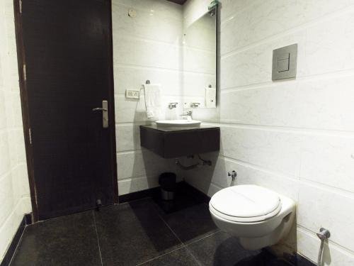 Фото Hotel Krishna Deluxe