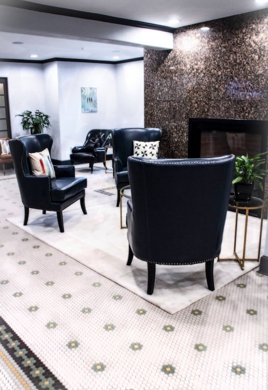 Фото The Calvert Hotel