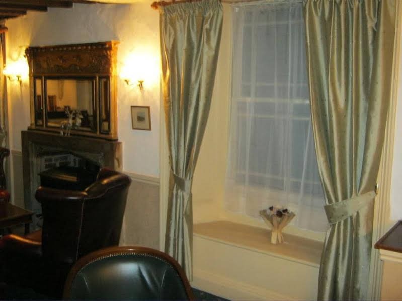 Фото The White Hart Hotel