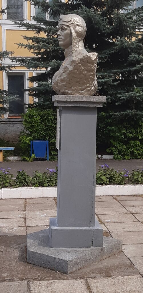 Monument, memorial Могила Героя Советского Союза Гаврила Гавриловича Гуськова, Oryol Oblast, photo