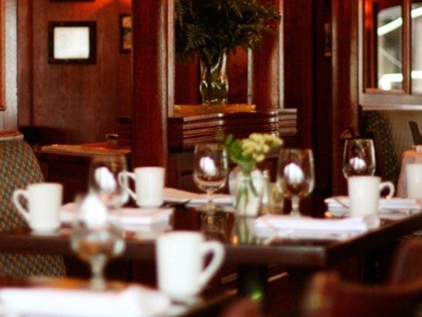 Фото Delta King Hotel