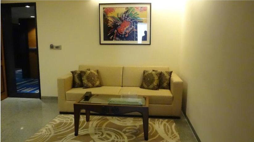 Фото Hotel Marine Plaza Mumbai