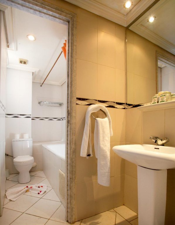 Фото Hotel Akabar