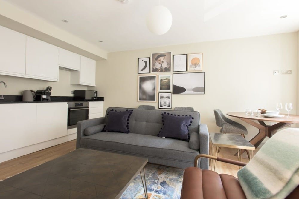 Фото The Soho Loft - Elegant & Modern 1bdr in Soho
