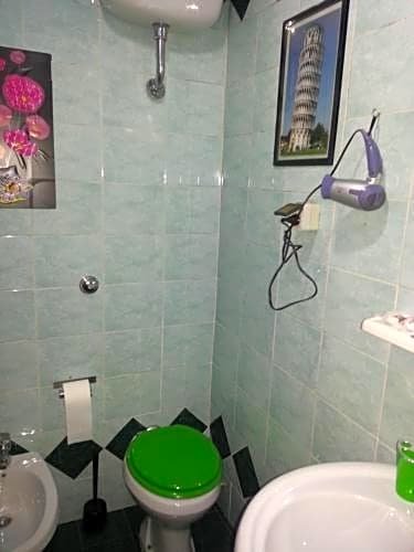 Фото Roxena House