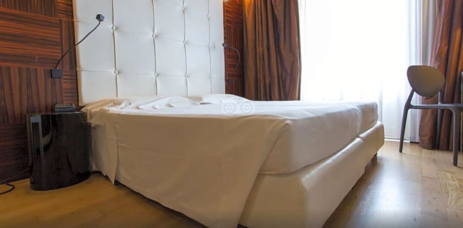 Фото Hotel Villa del Bosco