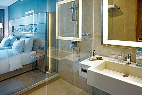 Фото Novotel Samator Surabaya Timur