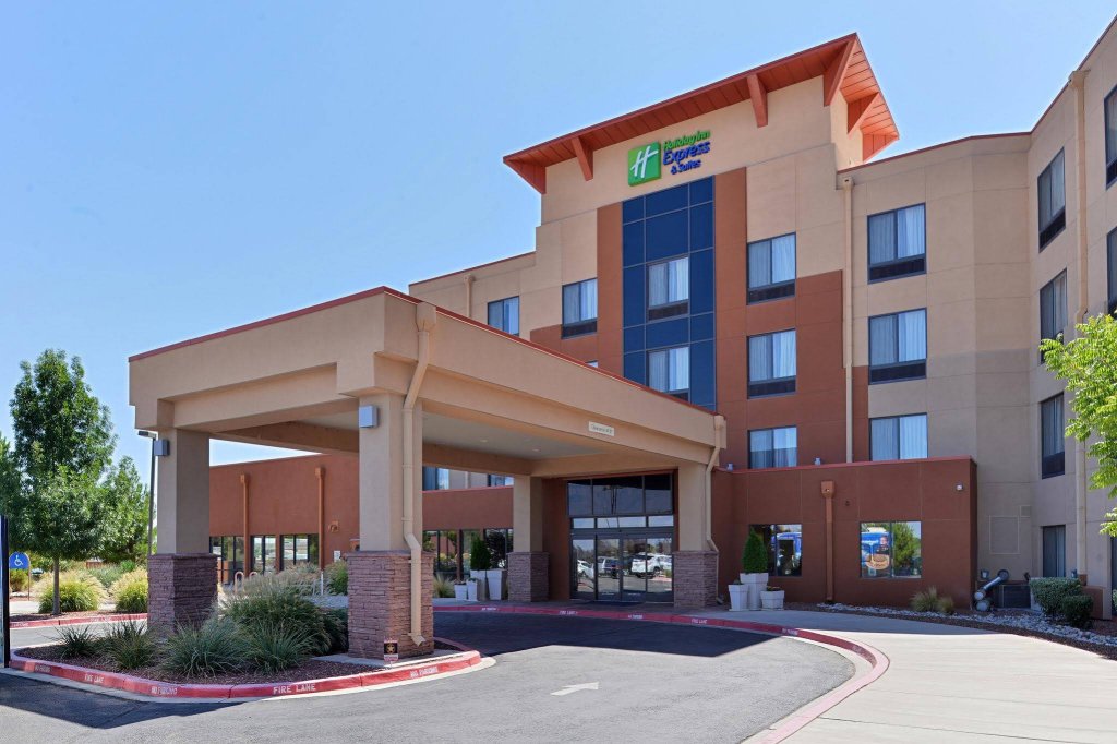 Фото Holiday Inn Express & Suites Albuquerque Historic Old Town, an Ihg Hotel