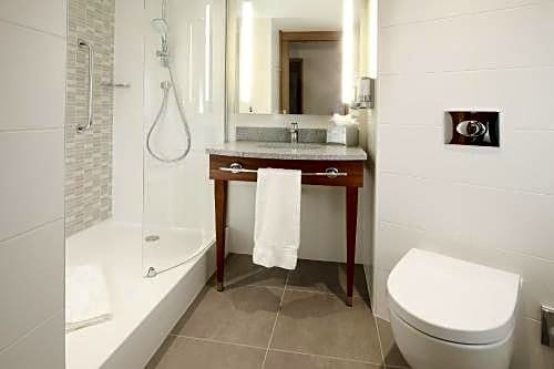 Фото Hampton by Hilton Belfast City Centre