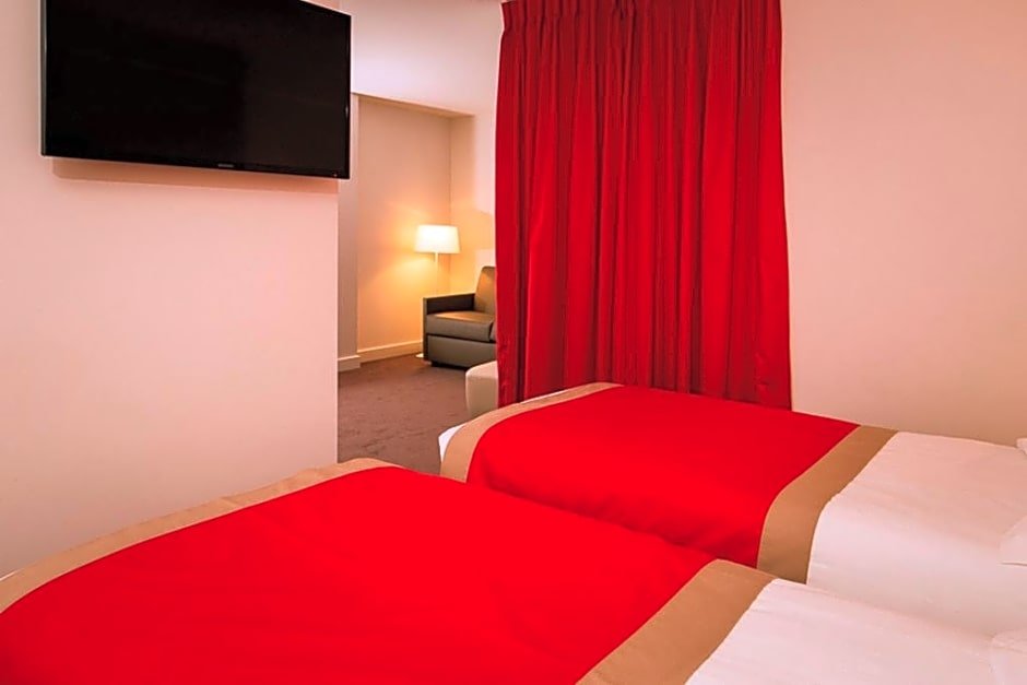 Фото Hotel Kyriad Paris Est - Bois De Vincennes