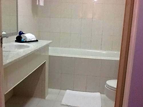 Фото City Hotel Yangon