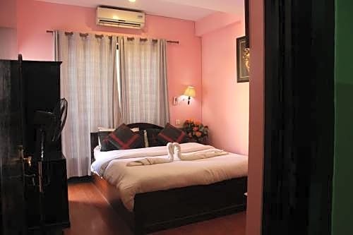 Фото Hotel Buddha Land