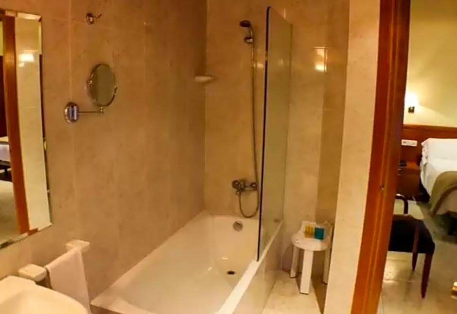 Фото Evenia Oros