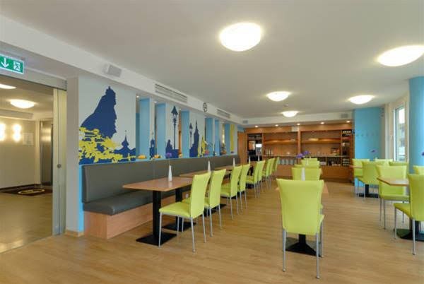 Фото B&b Hotel Würzburg