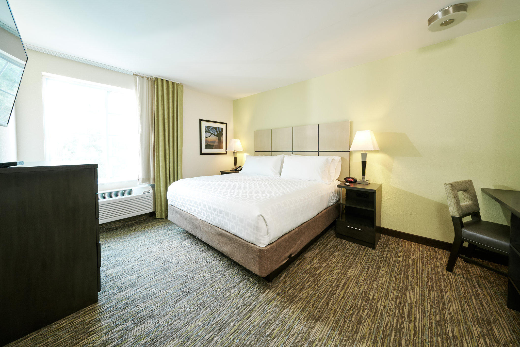 Фото Candlewood Suites Washington North, an Ihg Hotel